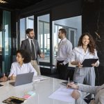 personas-que-participan-eventos-negocios